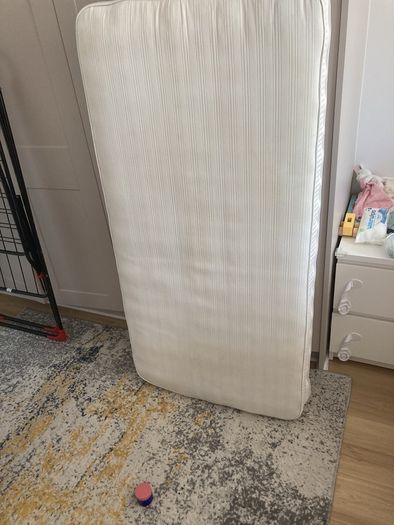 cot and bed
