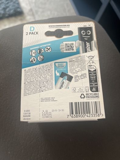 D battery