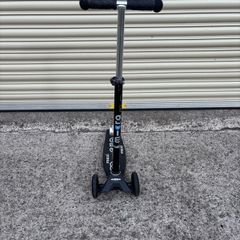 Maxi Micro Deluxe Scooter