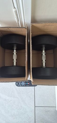 brand new 2x22.5kilo dumbbell weight set