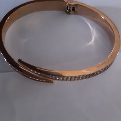 Michael Kors rose gold bangle