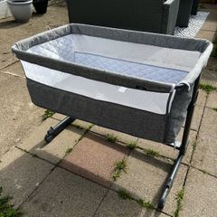 Babylo travel cot with pod