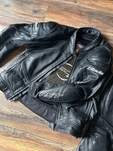 RST motorcycle uniform