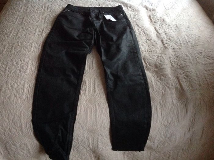 Trousers, black cotton.
