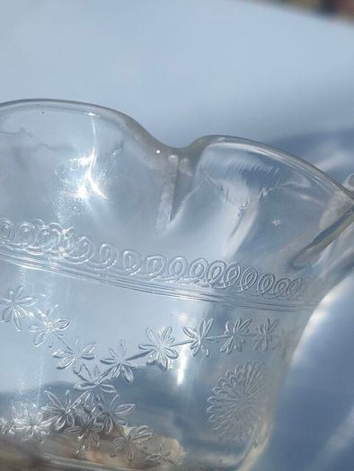 Art nouveau glass vase on Chester Sterling base