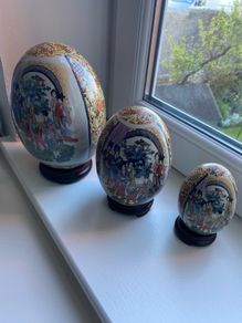 Vintage Chinese Porcelain Egg Set