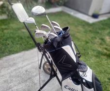 Golf clubs, bag & trolley