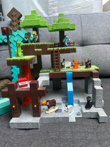 Minecraft Playsets, figures & plush teddies