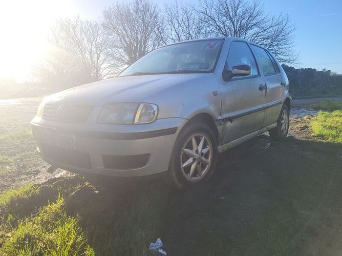 00 vw polo breaking