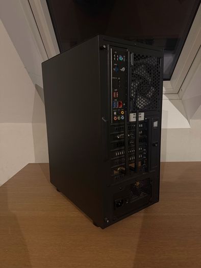 Ultimate Gaming Setup (Price negotiable)