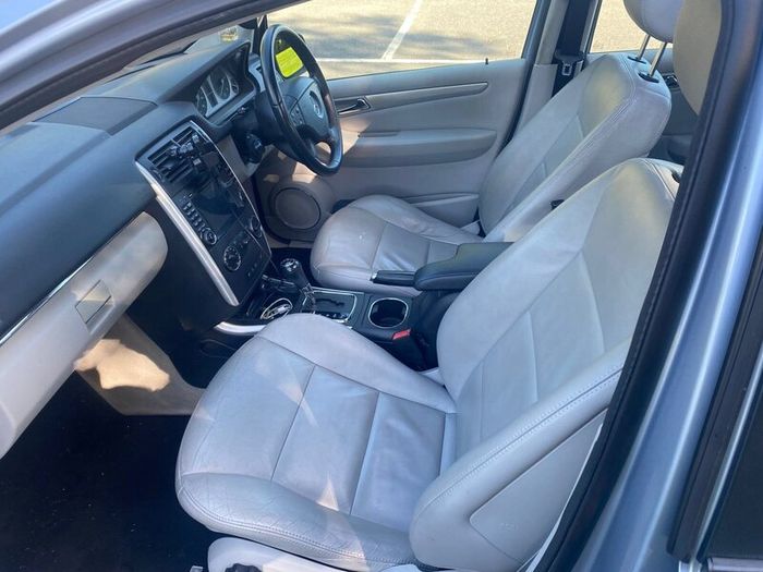 Mercedes-Benz B-Class 2011