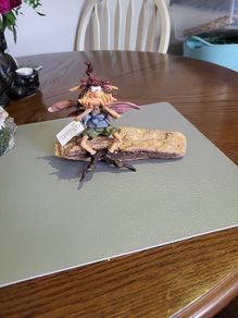 Garden ornament elf