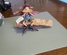 Garden ornament elf