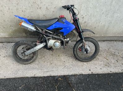 Stomp 125 Bike