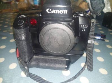 Canon EOS 5  35mm film camera