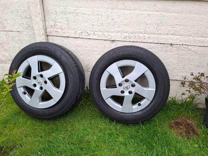 195/65/15 Kumho tyres & alloys