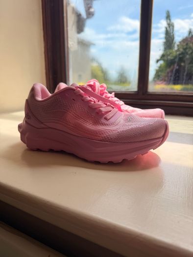 ALO runner trainers