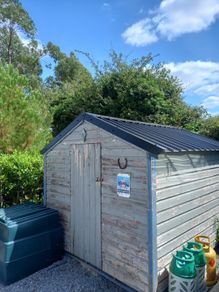 Garden timber shed
