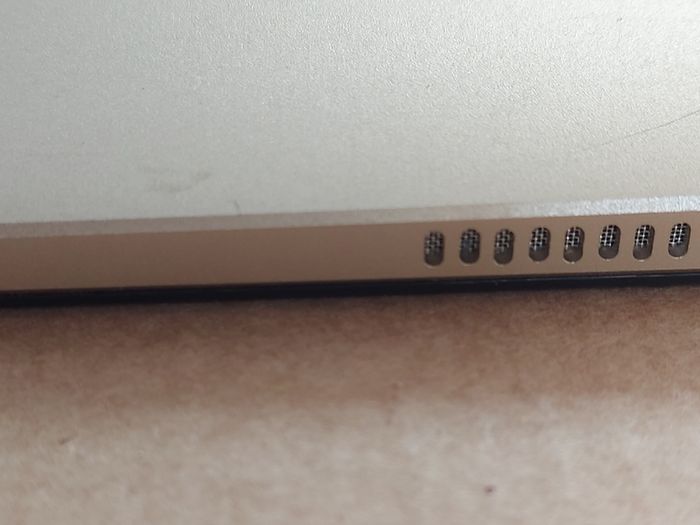 oBook 10, 64 GB, Excellent Cosmetic Condition, not powering on, being sold for parts or repair
