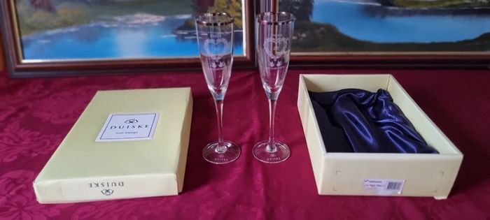 New In Box And Never Used Pair Of Duiske Glass 25th Anniversary Silver Band Flutes