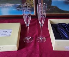 New In Box And Never Used Pair Of Duiske Glass 25th Anniversary Silver Band Flutes