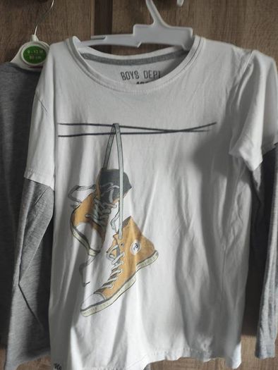 tops boy , reserved h and m barely worn 6/7 years old 9 each