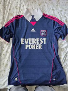 Olympique Lyon 11-12 away shirt