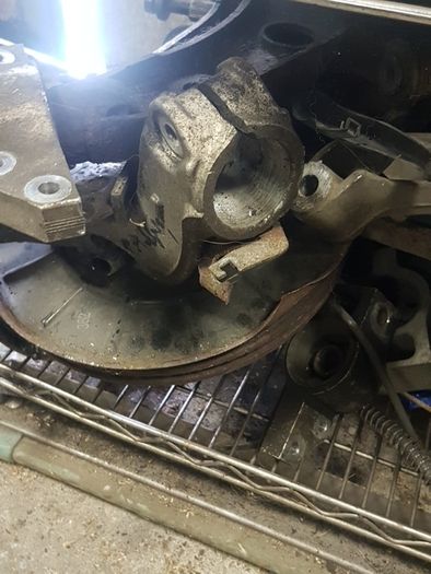 vw golf caddy Passat hub