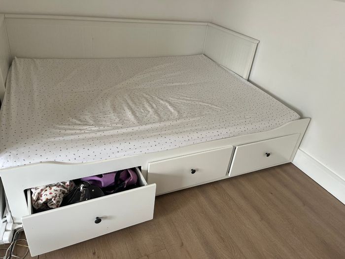 Hemnes ikea white day bed
