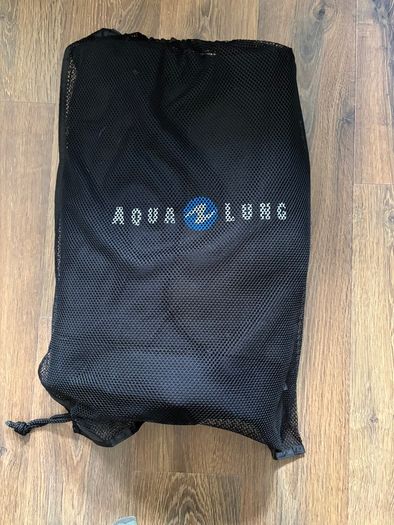 Aqualung Blizzard 4mm dry suit (Size:L, Color: Black)