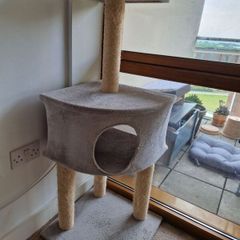 Cat tree