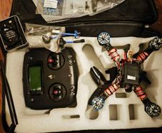 Two DIATONE GT200S FPV racing drones. Loads of extras.