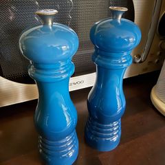 le cruset salt and pepper