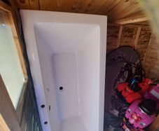 Brand new ML double ended bath 1700