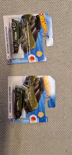 hotwheels - Toyota Prius custom 2 x both iterations with and without roofbox