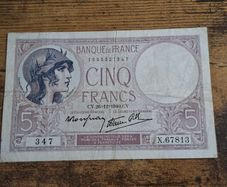 France, 5 Francs 1940 banknote, circulated - free standard postage