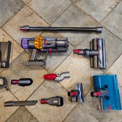 Dyson V15 submarine