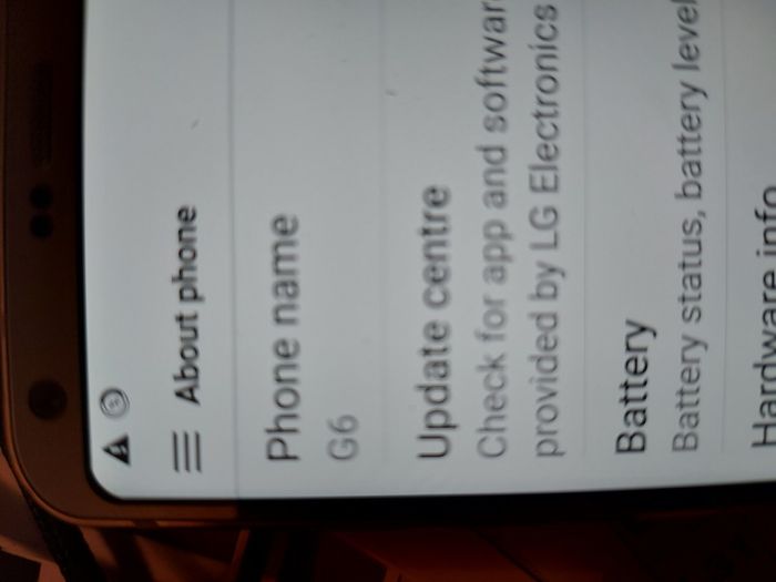 LG G6 mobile phone, 32GB, sim tray missing, excellent cosmetic condition otherwise