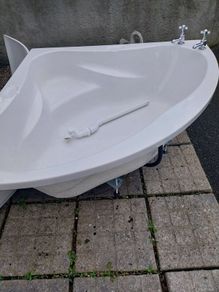 Corner Bath 1400 x 1400