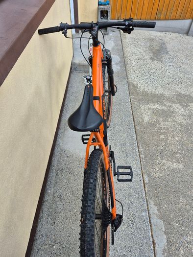 Mens mountain bike