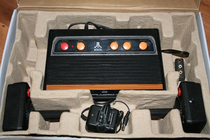 Flashback 4 Atari Classic Game Console