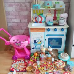 Play kitchen