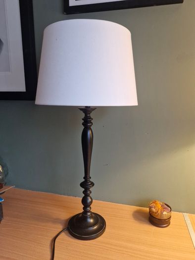 Table lamp