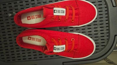 Sneekers  for kids size 2 / or 34