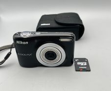 Nikon Coolpix L25 10.1MP Digital Camera Black - Nr Mint