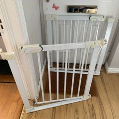 2x low base bar stair gates
