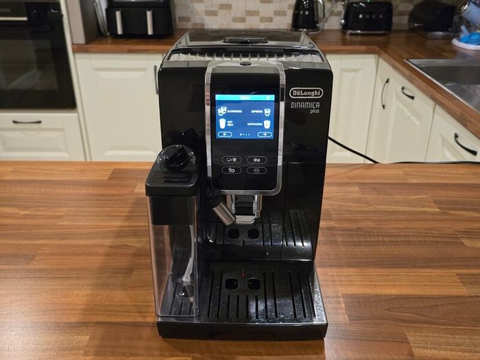 De'Longhi Dinamica Coffee Machine