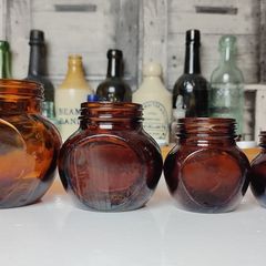 370 - Set of 4 Vintage Collectible Decorative Dark Amber Glass Marmite Jars