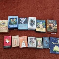 Tarot and Oracle card decsk