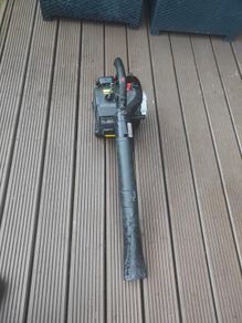 leaf blower